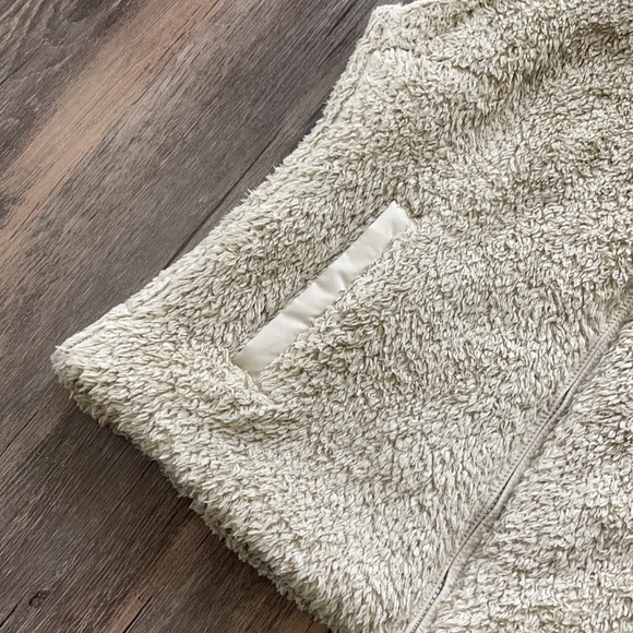 Patagonia Los Gatos Vest - Picture 6 of 8